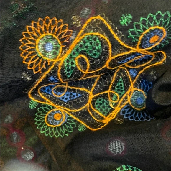 Black Embroidered Shawl - Mirrors, Embroidery and Colours oh my!!! 💕 - Picture 11 of 12